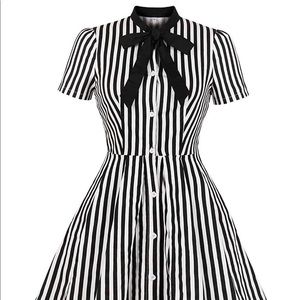 Wellwits Women’s Stripes Print Tie Neck Dress